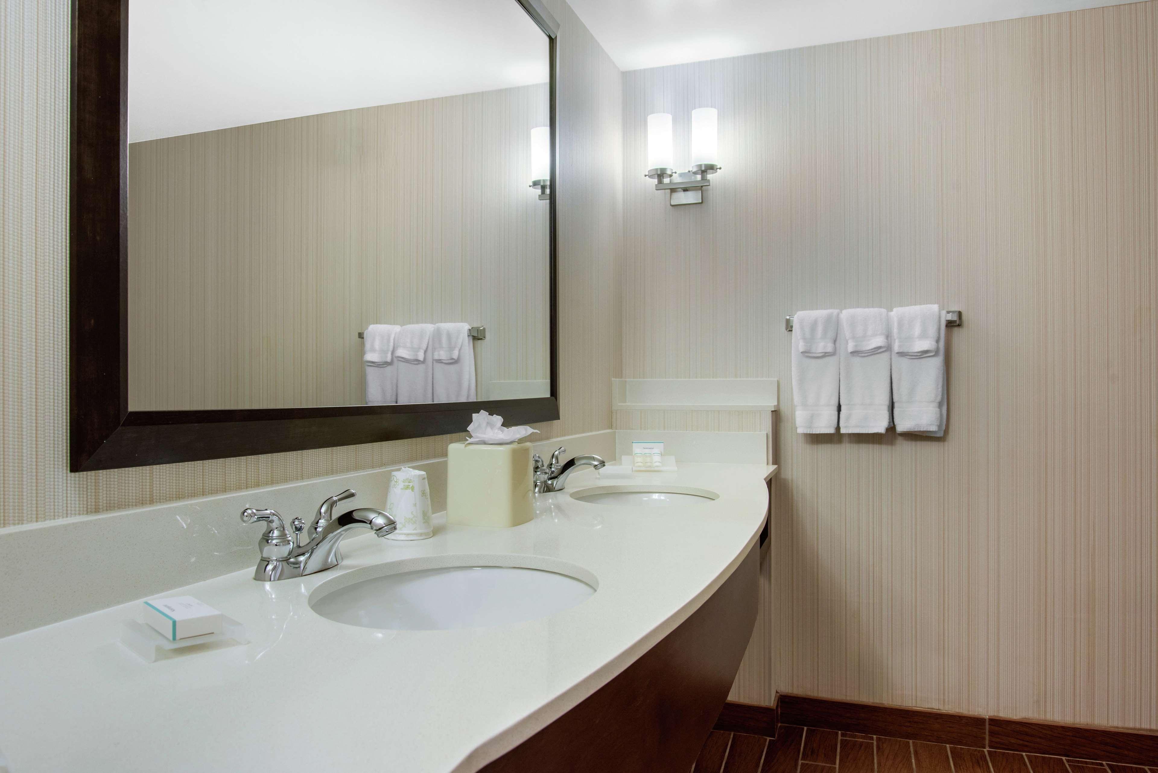 Hilton Garden Inn Portland Airport Kültér fotó